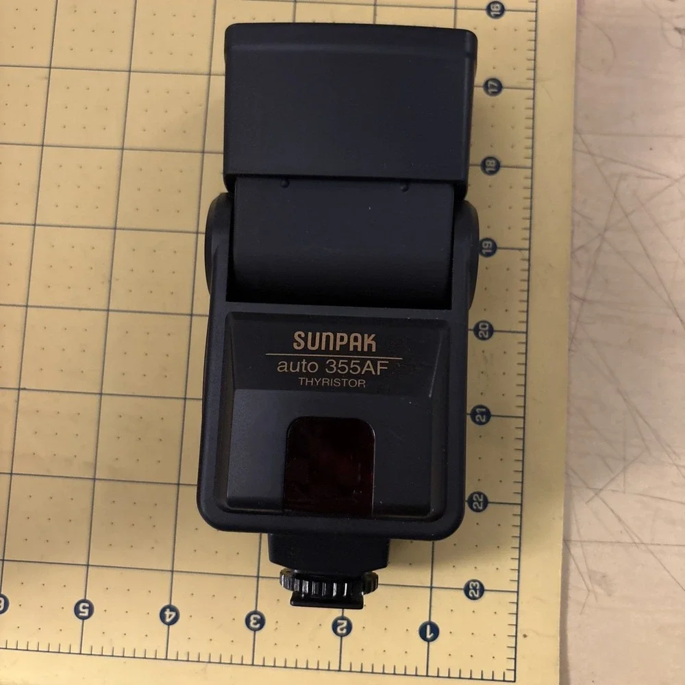Sunpak Auto 355AF THYRISTOR Camera Flash